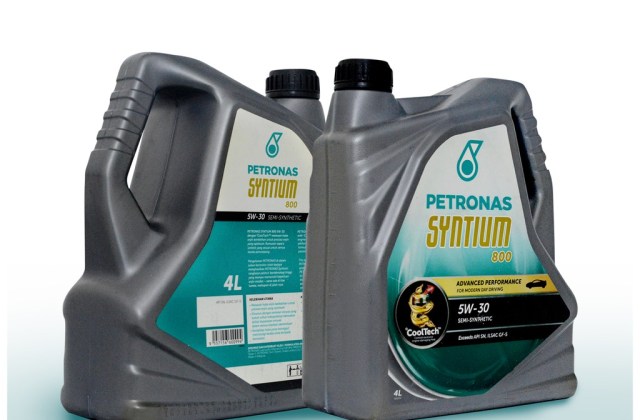 Oli Mobil Petronas
