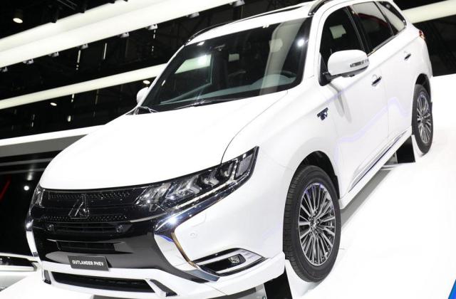 Harga Mitsubishi Outlander Phev 2019
