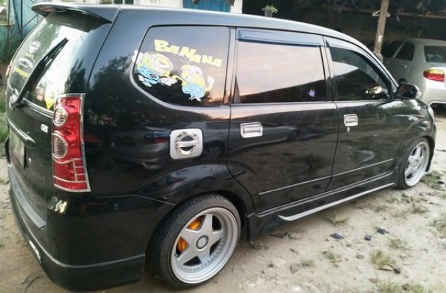 Avanza Hitam 2006 Modif
