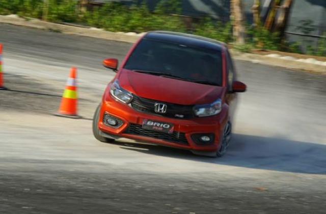 Kelebihan Dan Kekurangan Honda Brio 2019 