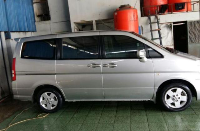 Mobil Bekas Nissan Serena Hws 2008 