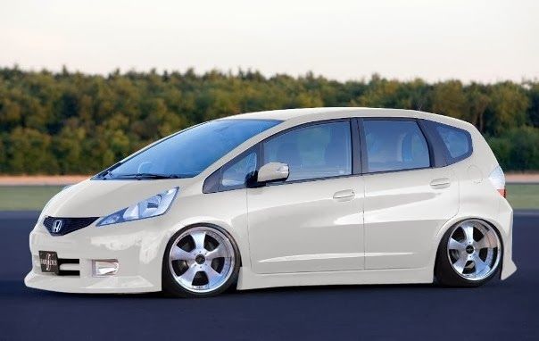 Modif Honda Jazz Putih Ceper 