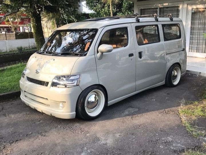 Gambar Modif Nissan Evalia 