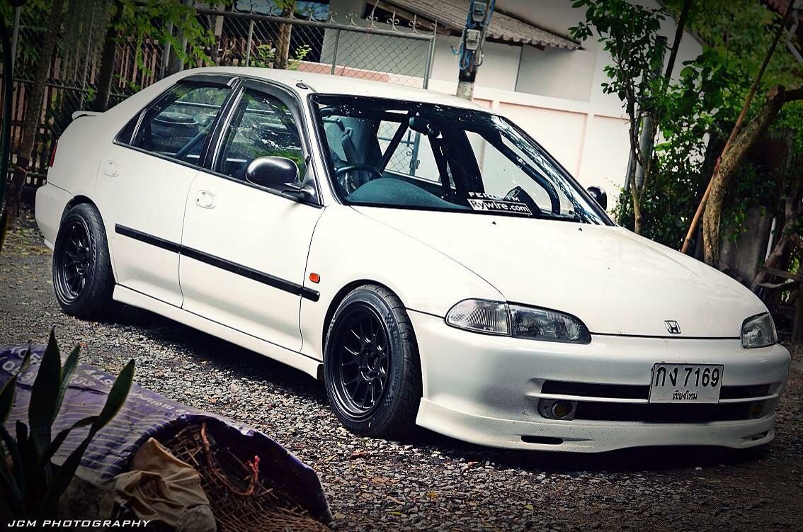 Modifikasi Mobil Honda Civic Tahun 1992 