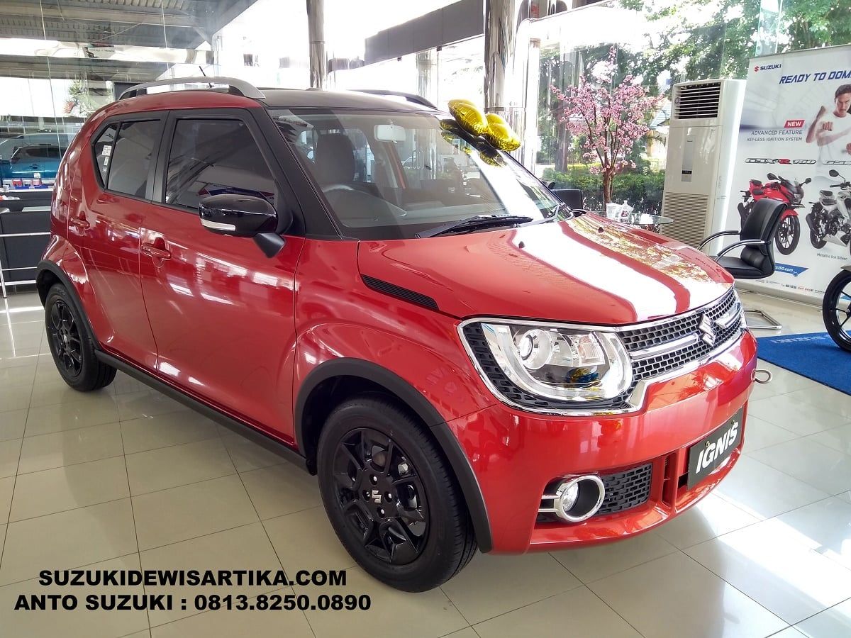 Modifikasi Mobil Warna Merah
