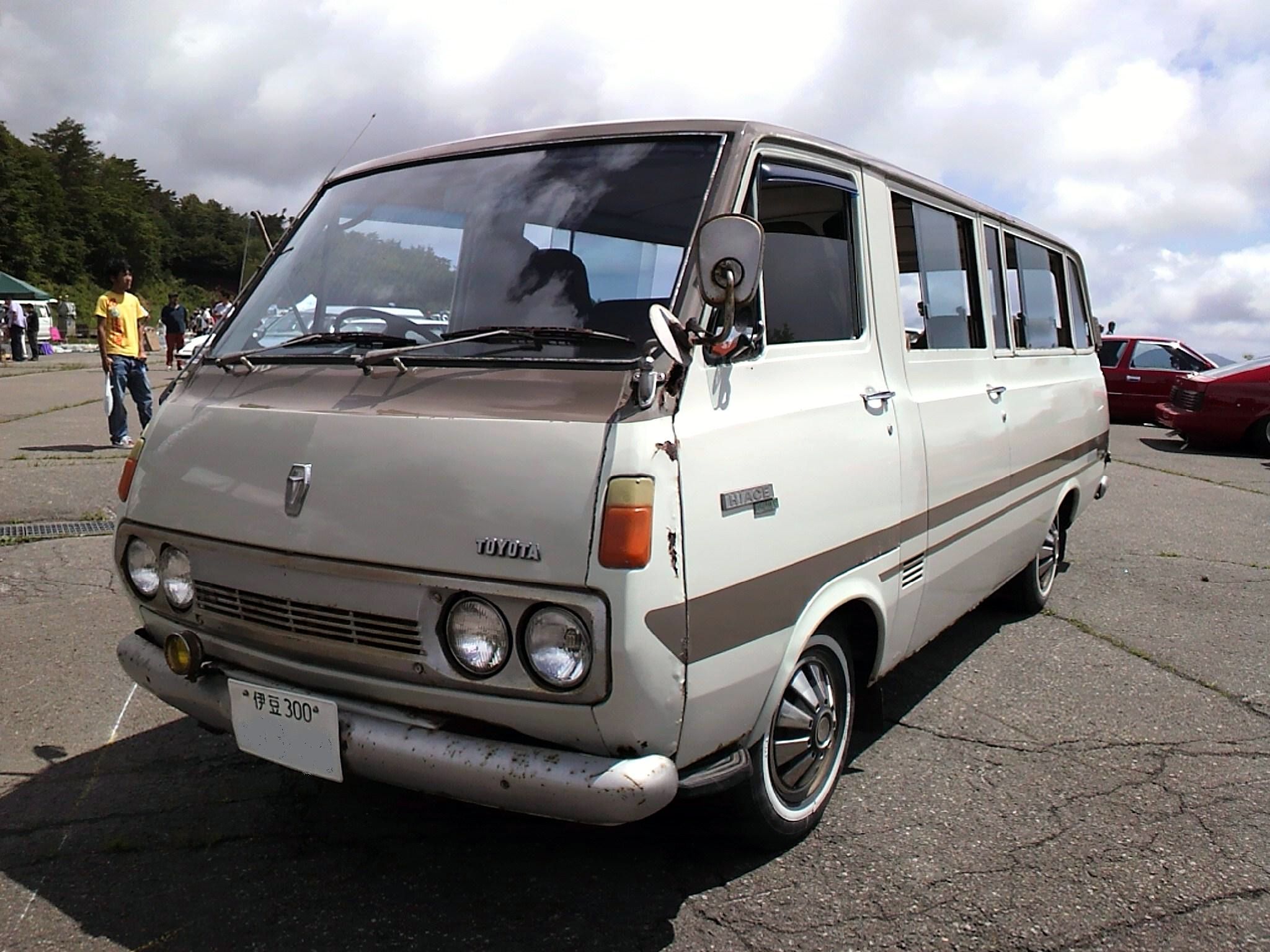 Toyota Hiace Jadul
