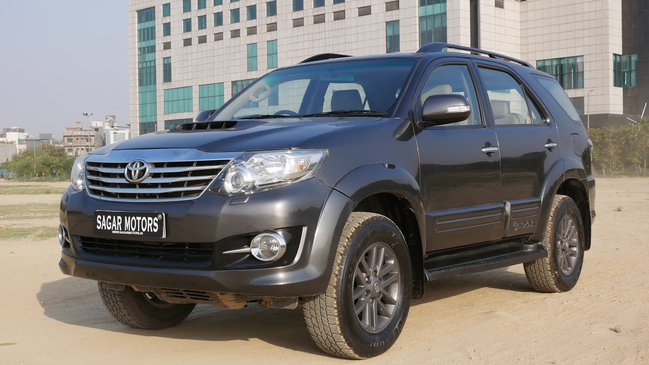 Toyota Fortuner 2015
