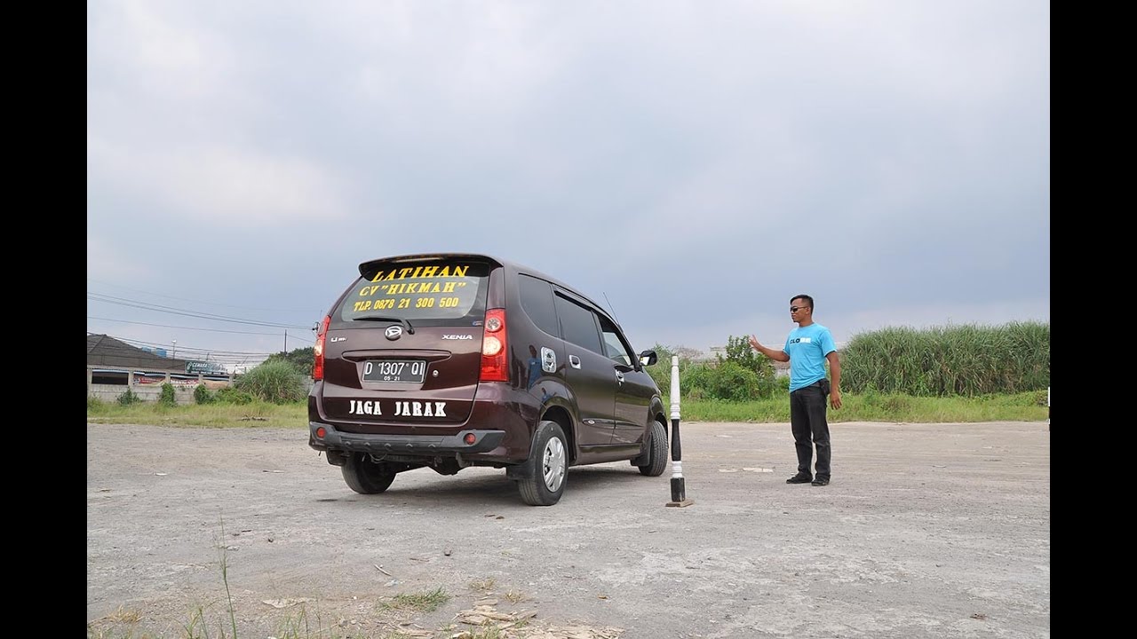 Modifikasi Mobil Untuk Kursus Mengemudi
