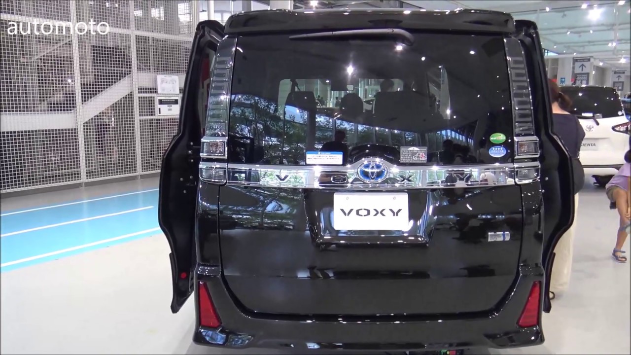 Toyota Voxy Gambar
