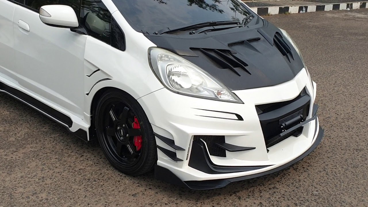 Honda Jazz Modif Body Kit 