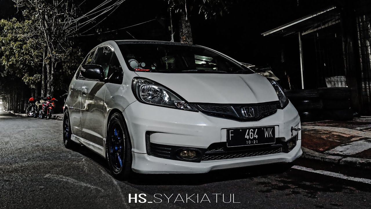 Modifikasi Honda Jazz 2013 Putih 