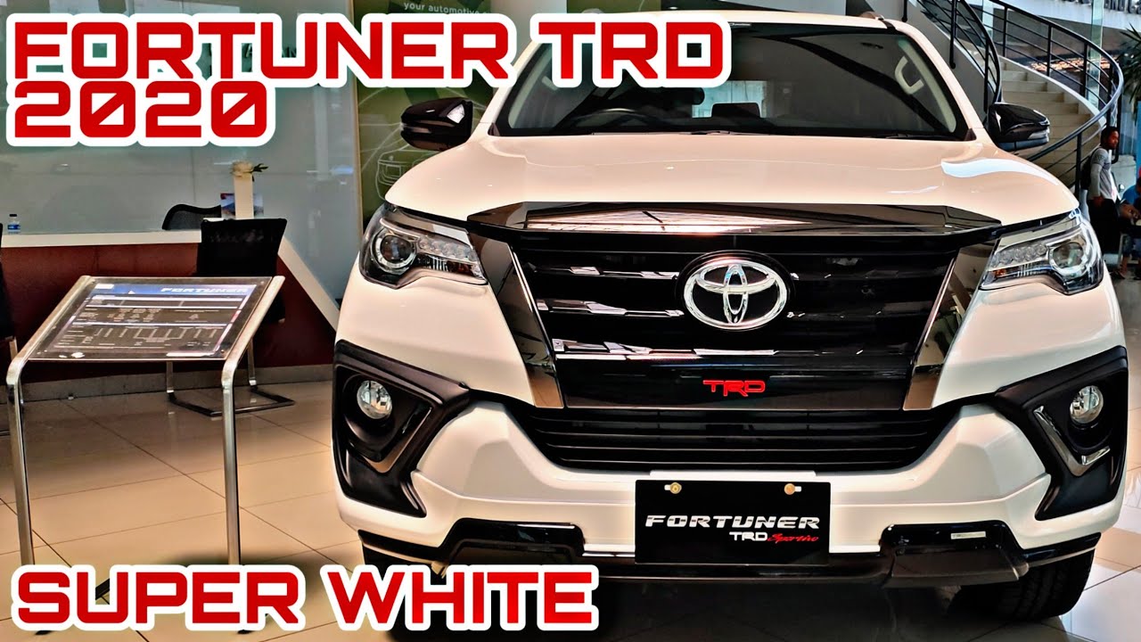 Toyota Fortuner Putih
