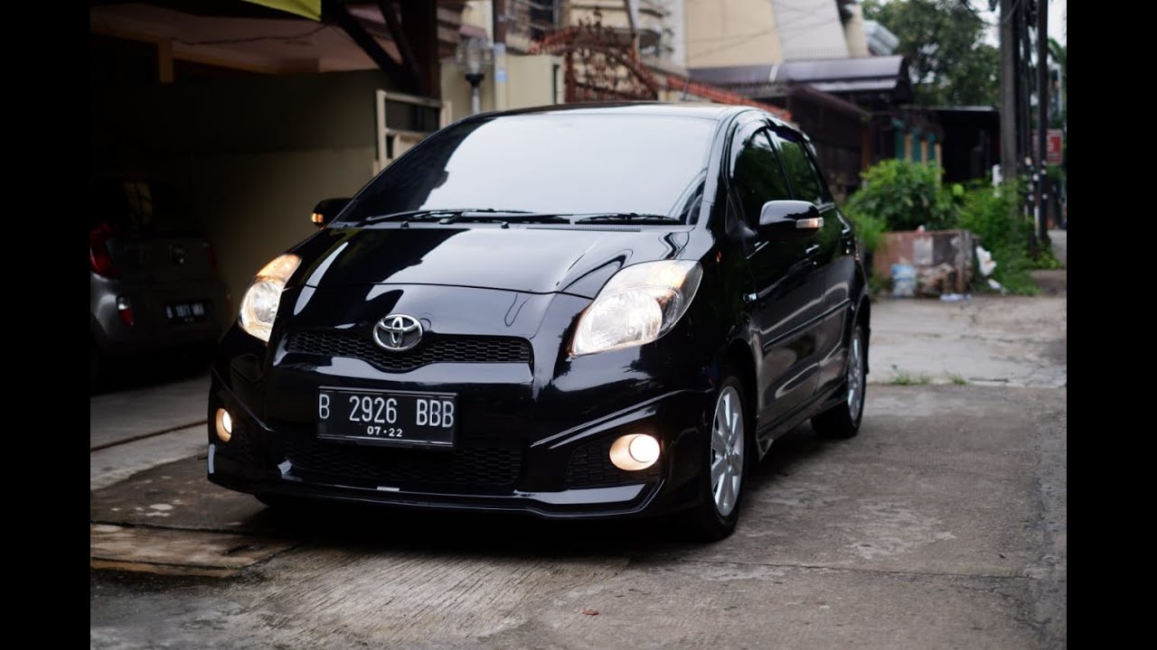 Toyota Yaris S Limited 2012
