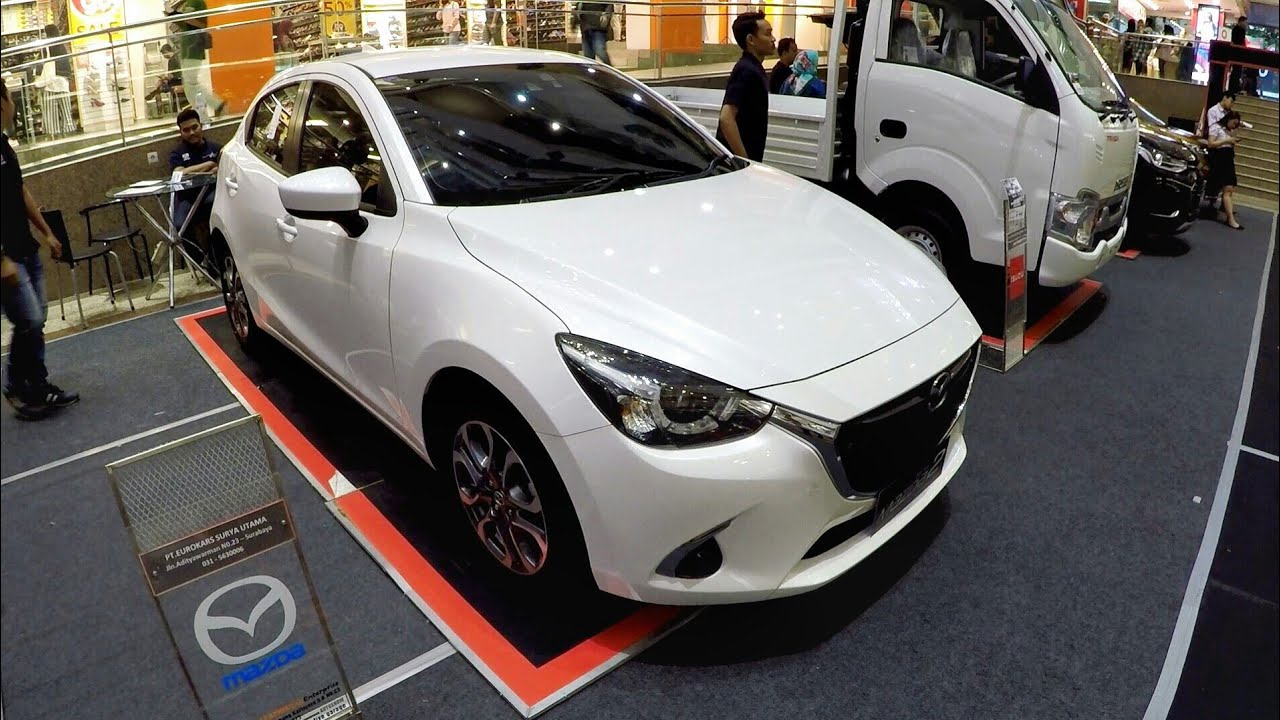 Mobil Bekas Mazda 2 Surabaya
