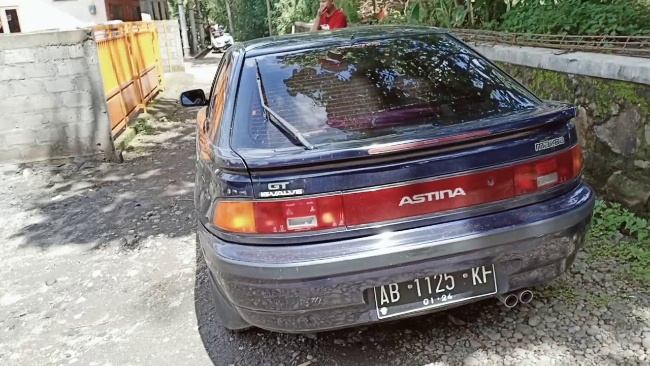 Mobil Murah Mazda Astina
