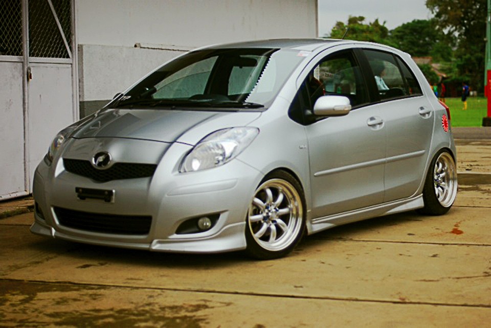 Modifikasi Elegan Toyota Yaris
