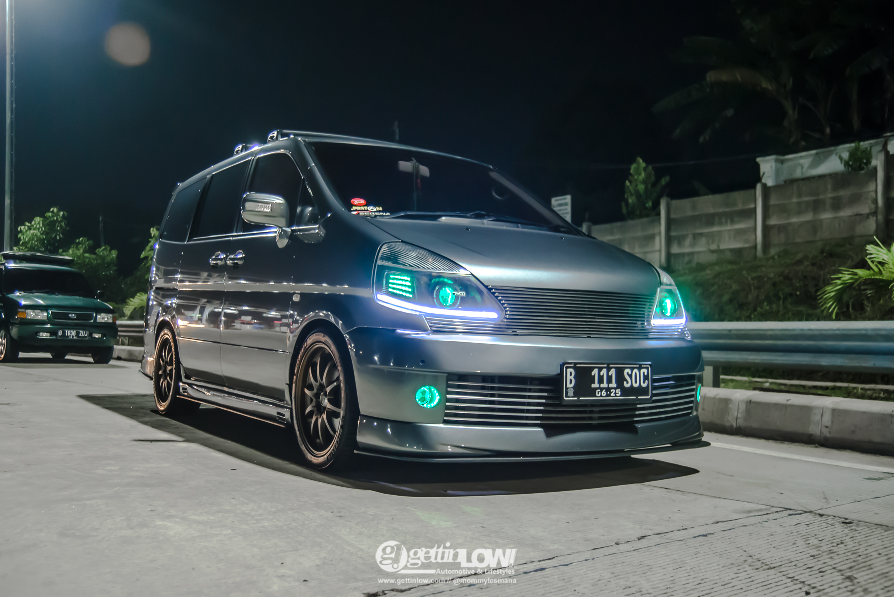 Modifikasi Nissan Serena C24 
