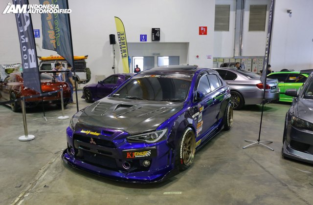 Mitsubishi Lancer Warna Biru Modifikasi
