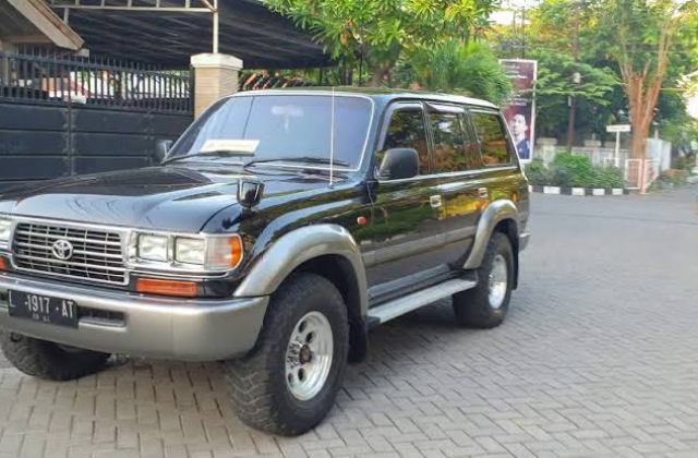 Kelebihan Toyota Land Cruiser 1996
