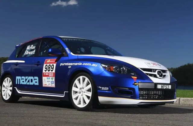 Mazda 3 Rally Mobil
