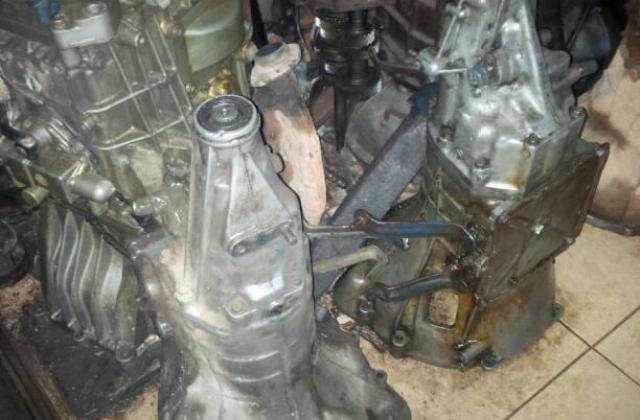 Transmisi L300 Tahun 2000
