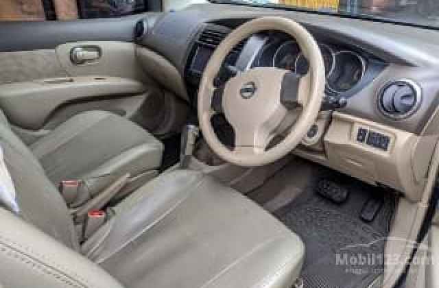 Harga Mobil Nissan Grand Livina 2008 