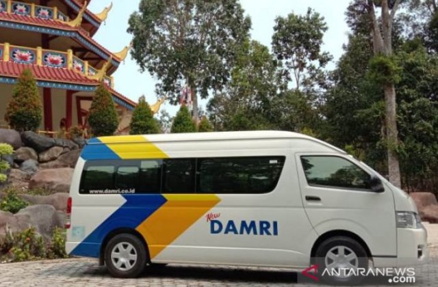 Toyota Hiace Damri
