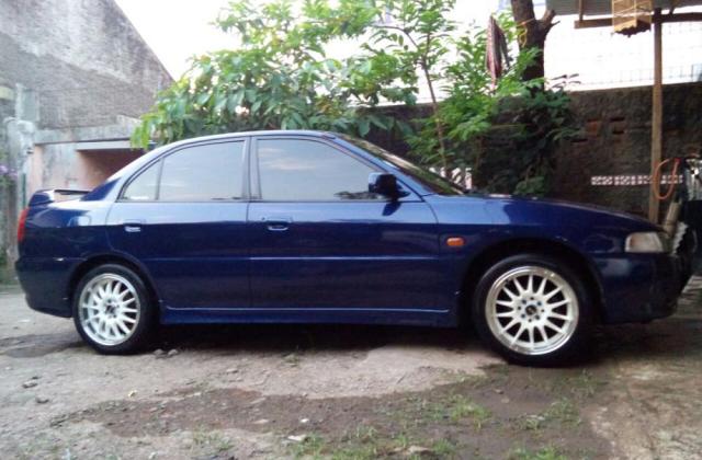 Spesifikasi Lancer Evo 4 Tahun 2000
