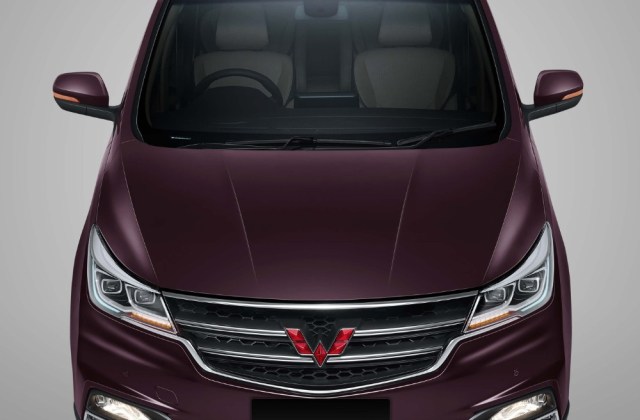 Mobil Wuling Dengan Sunroof
