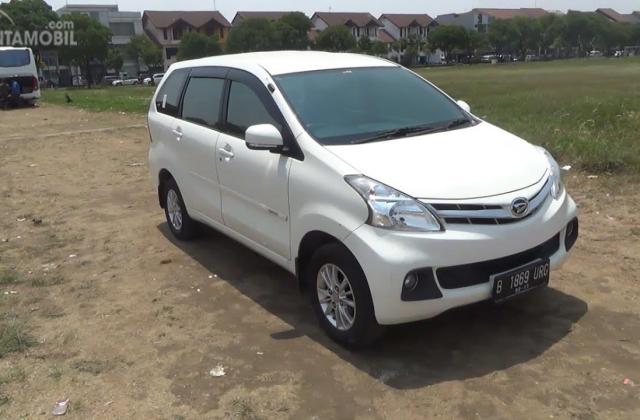 Harga Mobil Bekas Xenia R Deluxe 2015 