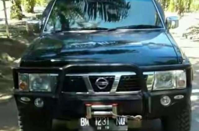 Harga Nissan Terrano Spirit S2 2004 