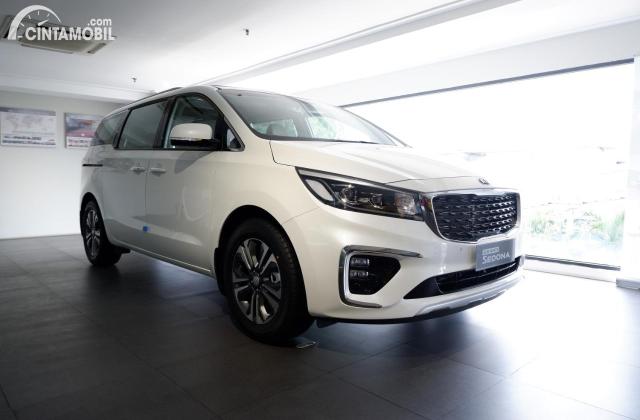 Kenapa Mobil Kia Carnival Murah
