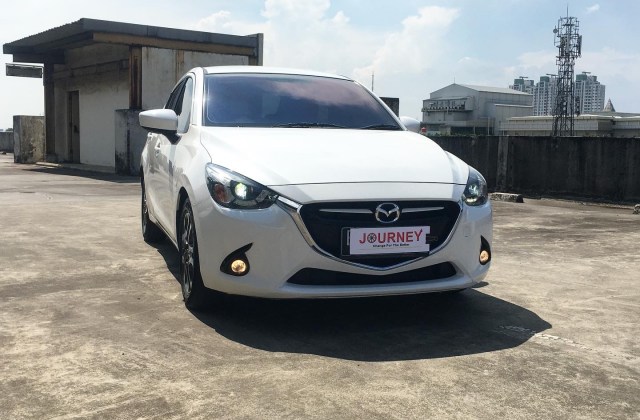 Harga Mobil Mazda 2 Type R 2015
