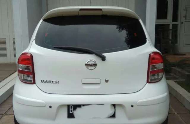 Harga Mobil Nissan March Matic Bekas 