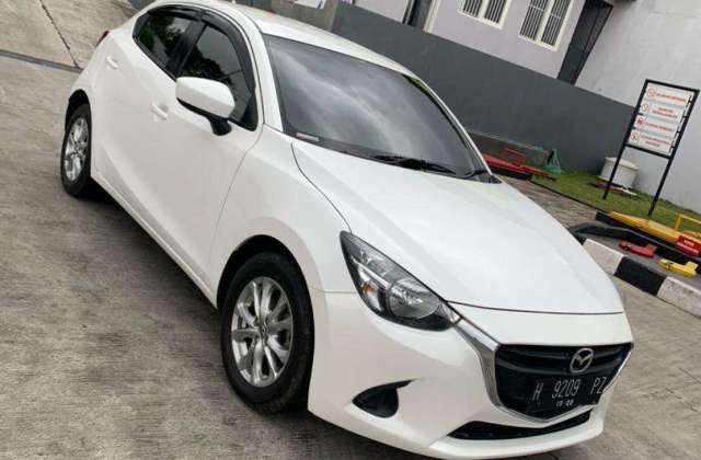 Harga Mobil Mazda 2 Bekas Jawa Tengah
