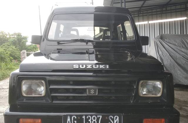 Mobil Bekas Nissan Terrano Jawa Timur 