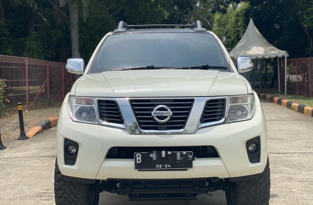 Harga Mobil Nissan Navara Double Cabin Bekas 