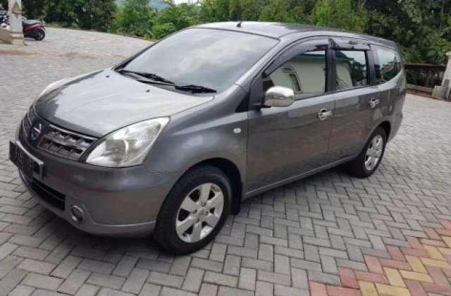 Jual Mobil Nissan Grand Livina Xv 