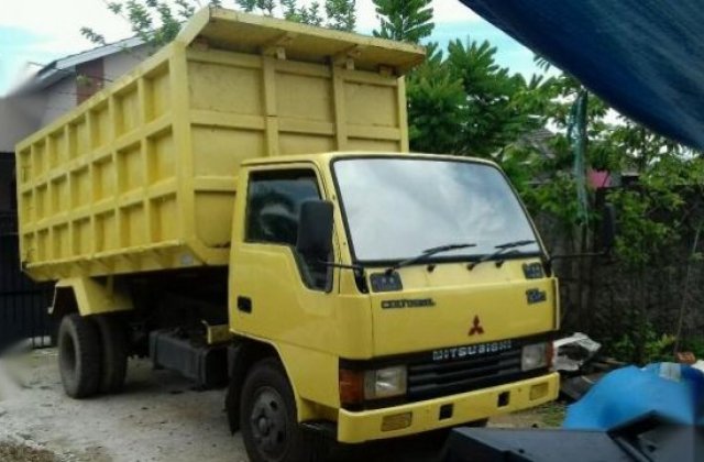 Dump Truck Mitsubishi 120ps
