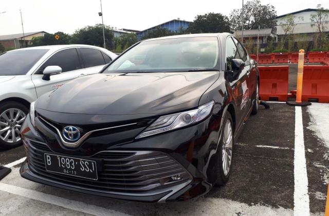 Toyota Camry Hybrid Bekas Jakarta
