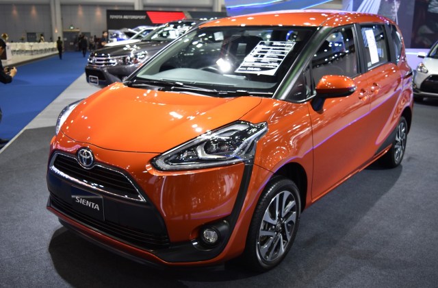 Toyota Sienta 2017
