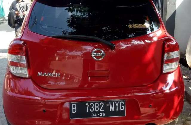 Jual Mobil Nissan March Matic 