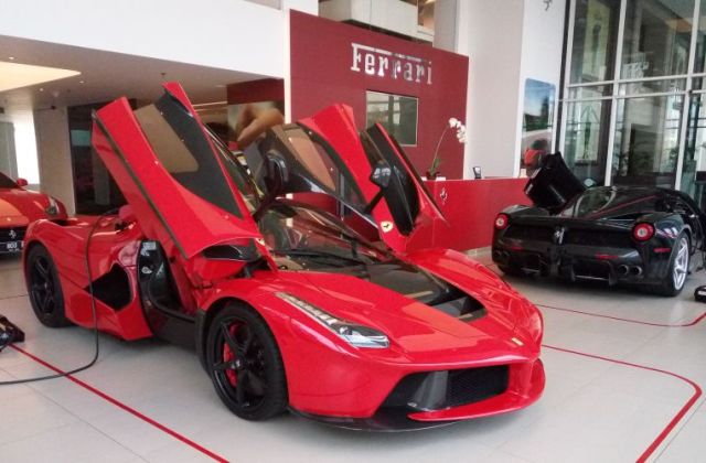 Kenapa Mobil Ferrari Tidak Memasang Iklan Di Televisi
