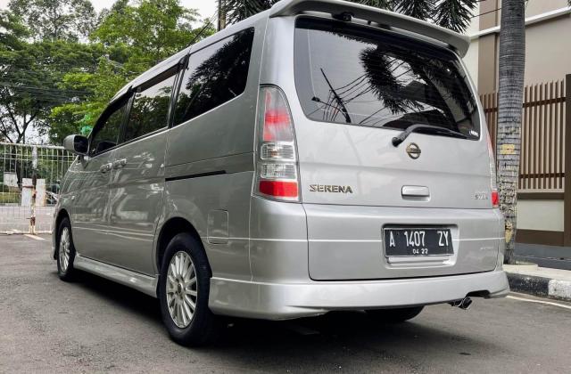 Jual Mobil Nissan Serena Autech 