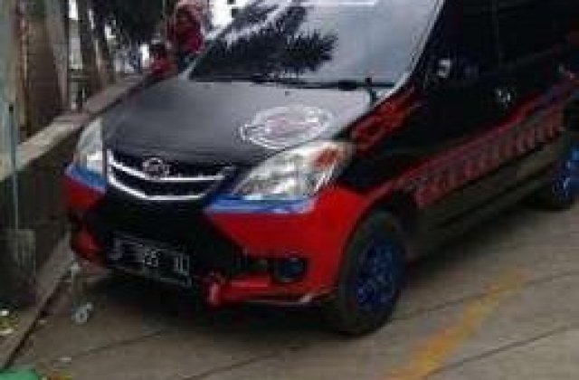 Modifikasi Xenia 2010 Hitam
