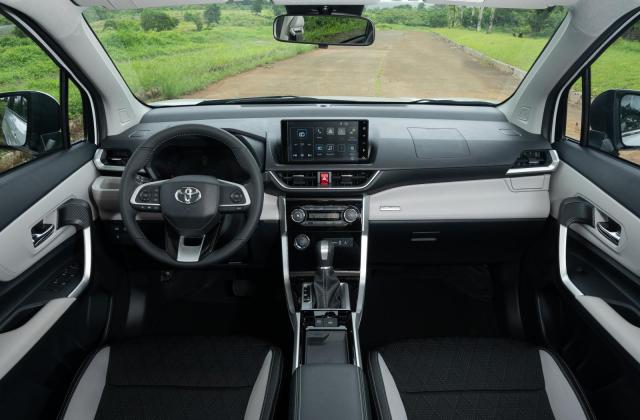 Toyota Veloz Interior 2022
