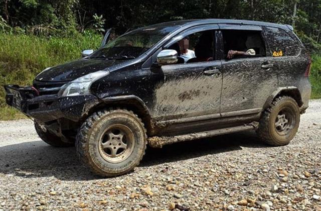 Toyota Avanza Offroad
