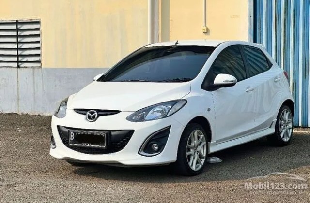 Harga Mobil Mazda 2 Pintu
