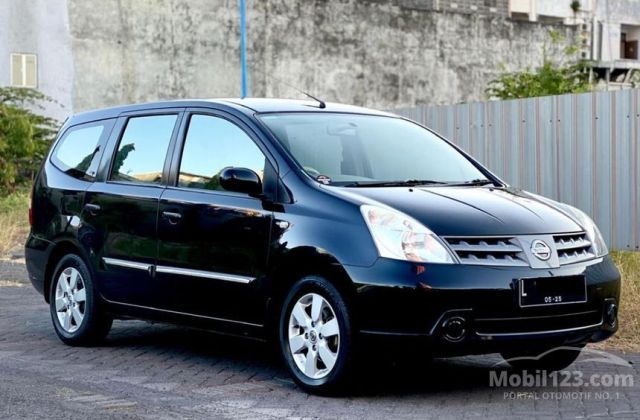 Jual Mobil Nissan Grand Livina Jawa Timur 