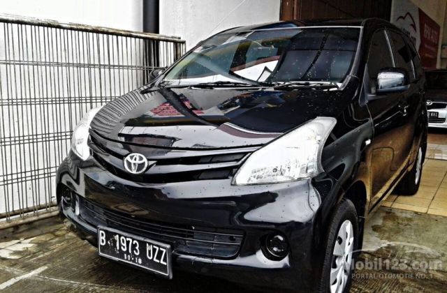 Toyota Avanza E 2013
